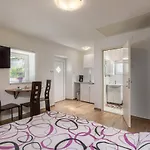 Charming With Hot Tube, Terrace, Barbecue And Garden * Кральевица