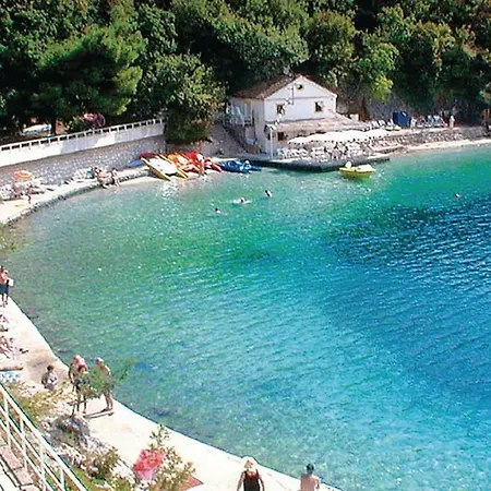 Lägenhet Charming With Hot Tube, Terrace, Barbecue And Garden Kraljevica