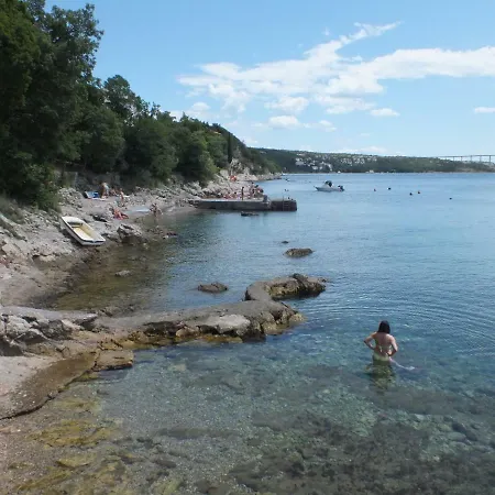 Charming With Hot Tube, Terrace, Barbecue And Garden